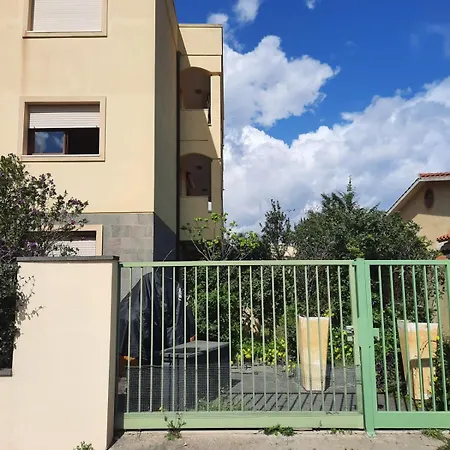 Casa Geic In With Private Garden Pula