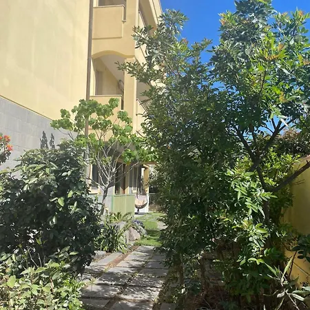 Casa Geic In With Private Garden Appartement